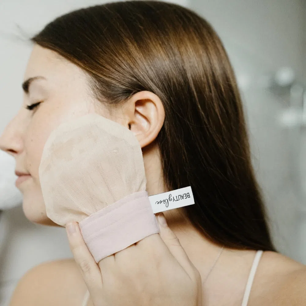 Отшелушивающая перчатка для лица из натурального турецкого шелка ‎Beautyglove — фото 4