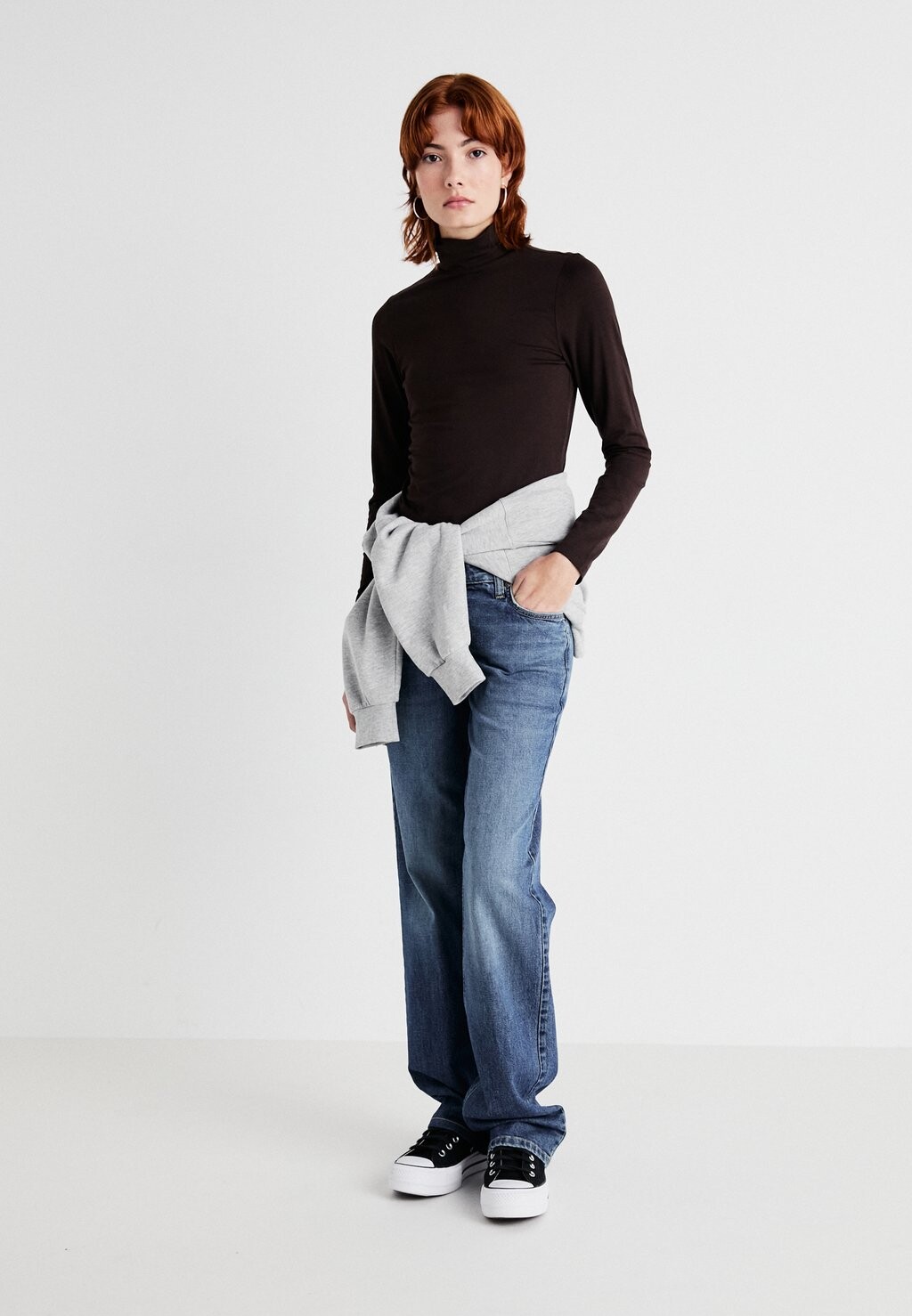 

Топ с длинными рукавами TURTLENECK Lee, коричневый