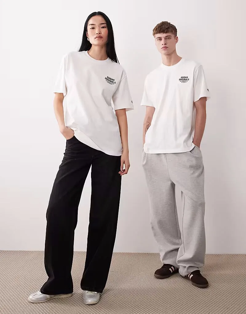 Футболка Adidas Originals с логотипом на груди, белая — фото 2
