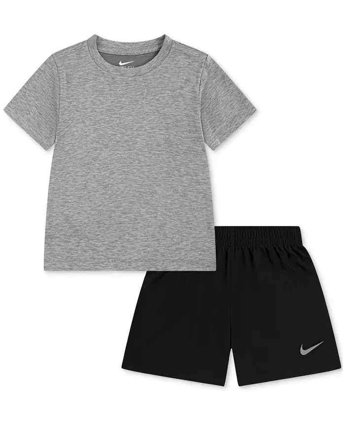 

Футболка и шорты Dri-FIT для мальчиков, комплект из 2 предметов Nike, черный