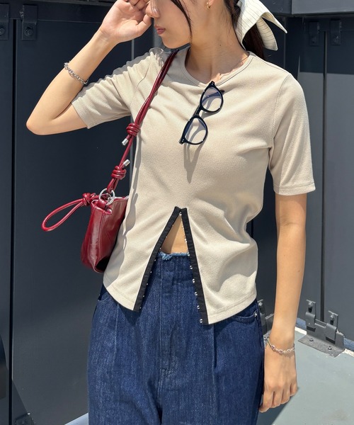 

ISOOK Футболка с ребристым принтом и крючком, с коротким рукавом, разрезом и вырезом, ZOZOTOWN, серый