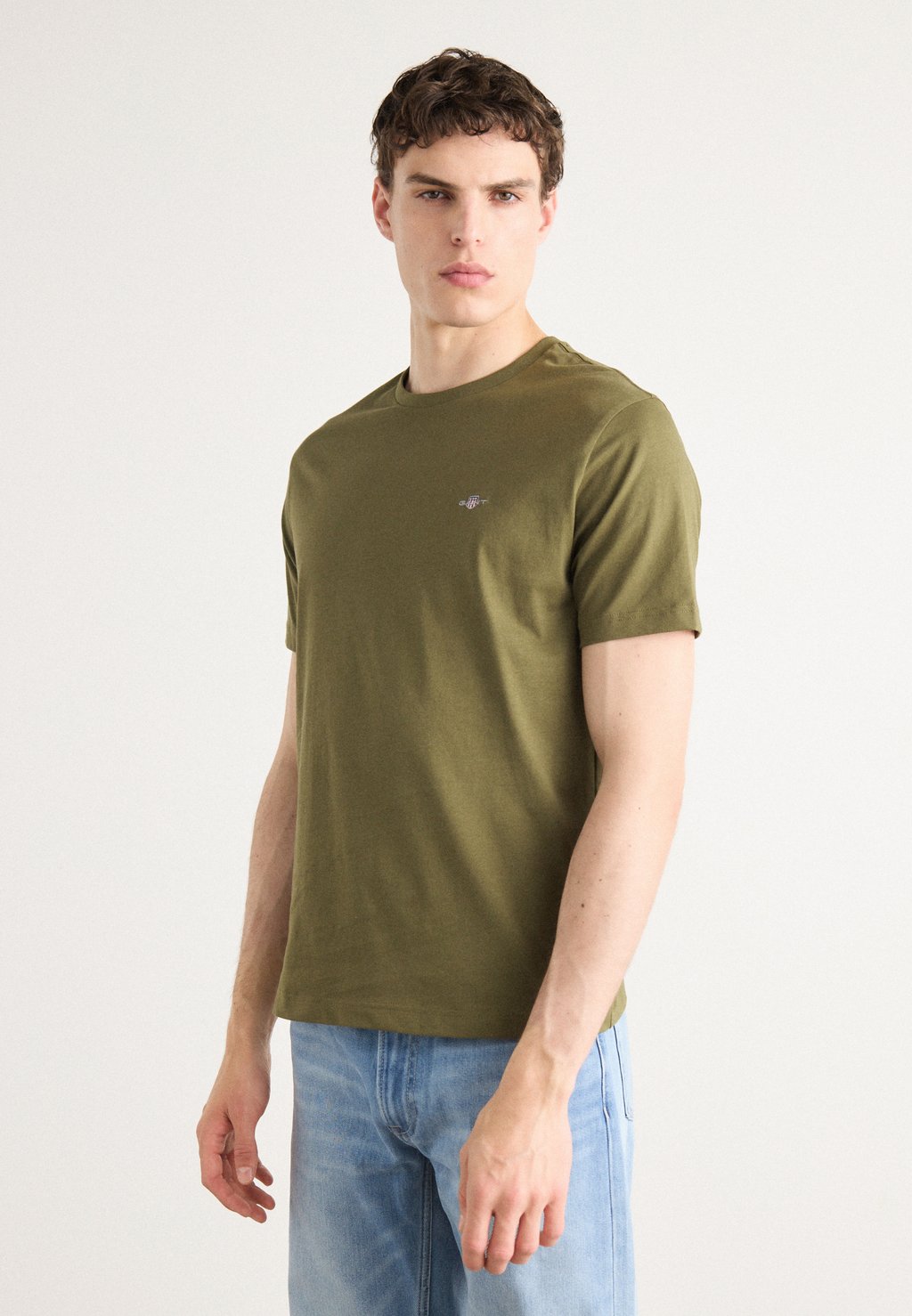 

Базовая футболка SHIELD GANT, хаки