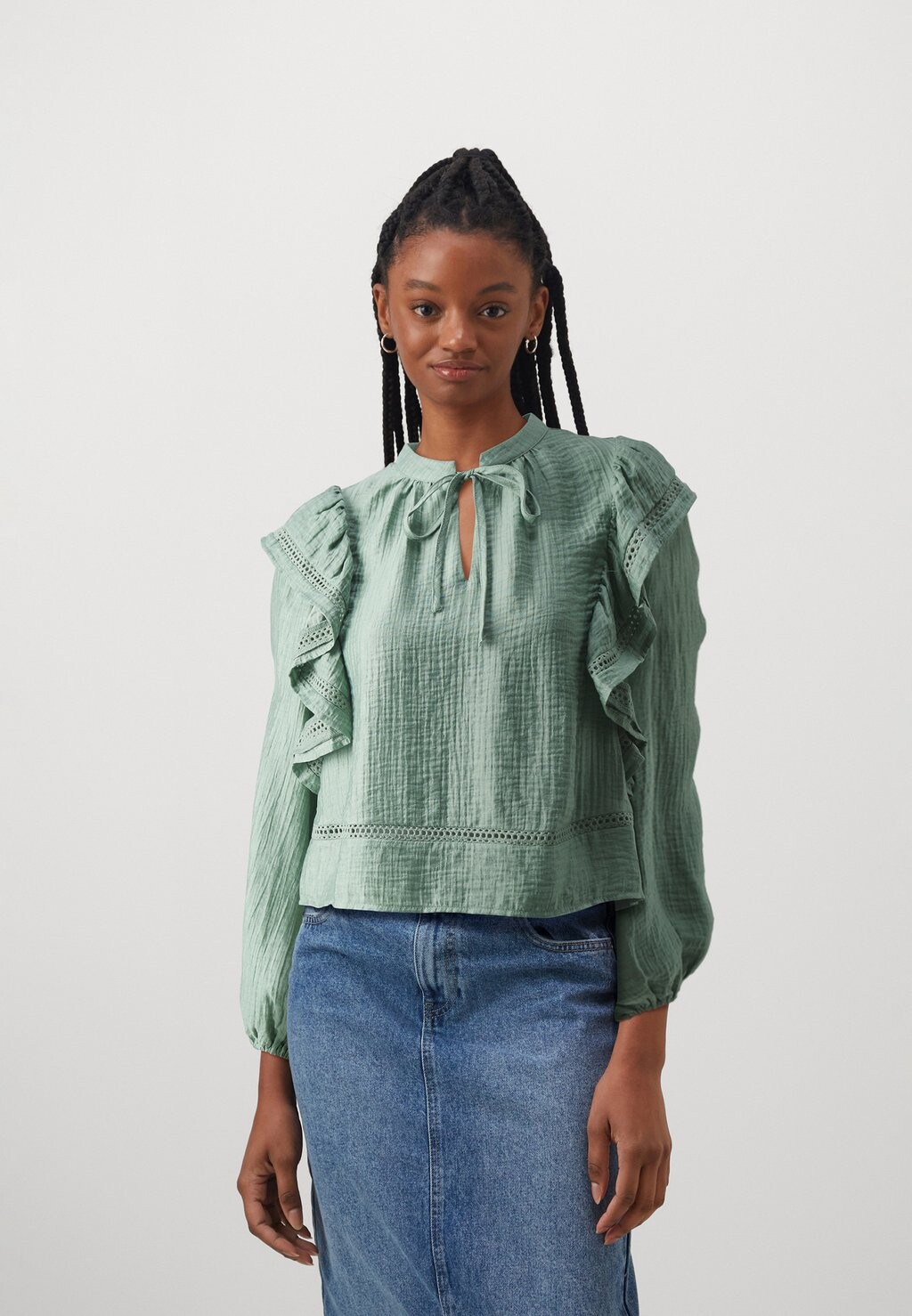 

Блузка VICARINA FRILL VILA, цвет green milieu
