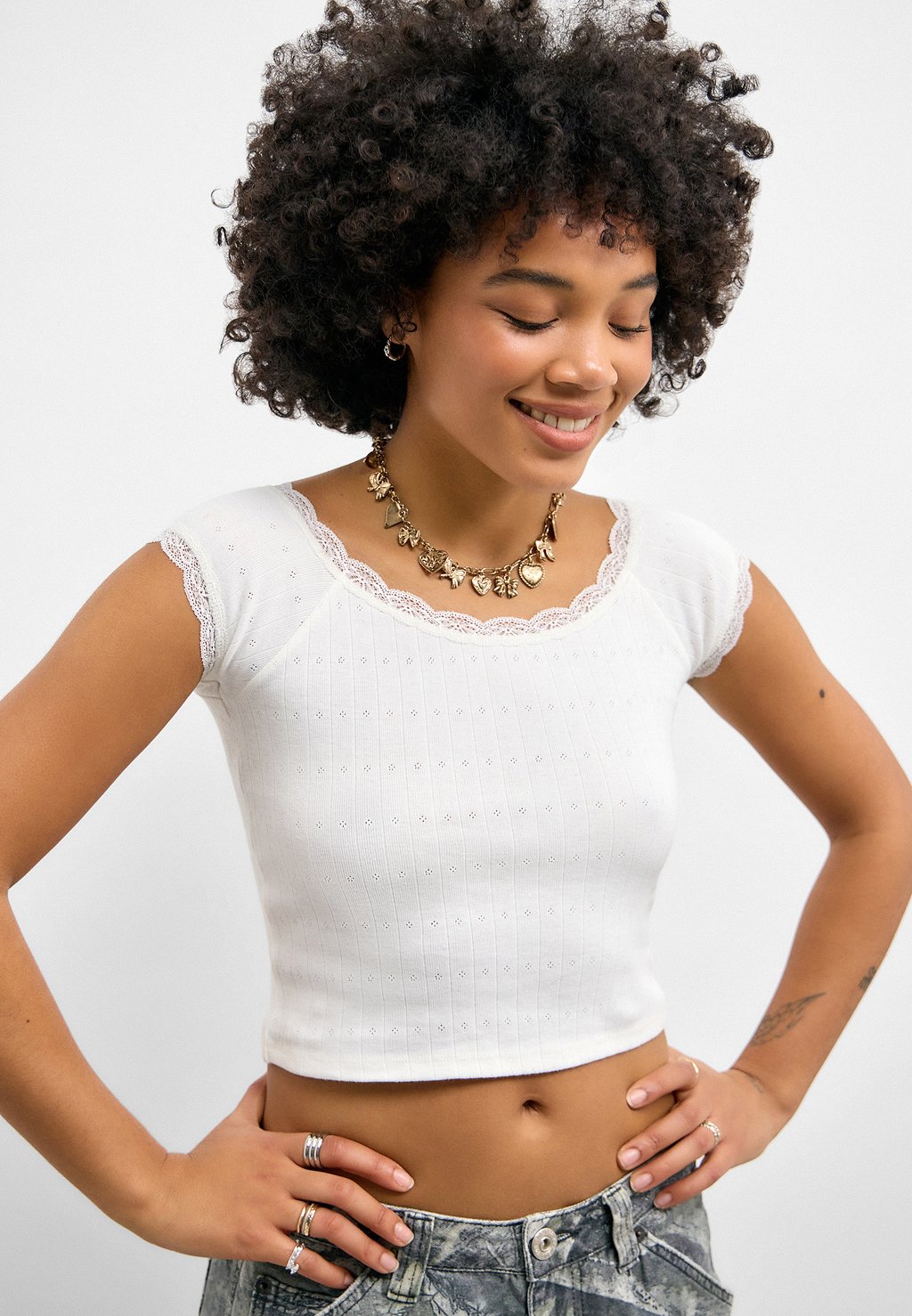 

Топ ISLAPOINTELLE BDG Urban Outfitters, кремовый