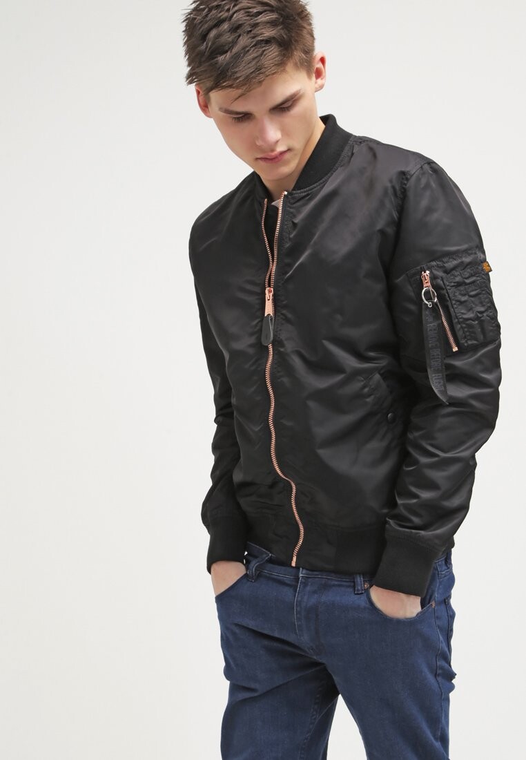 

Ветровка Alpha Industries MA-1 VF LW, цвет black kopper