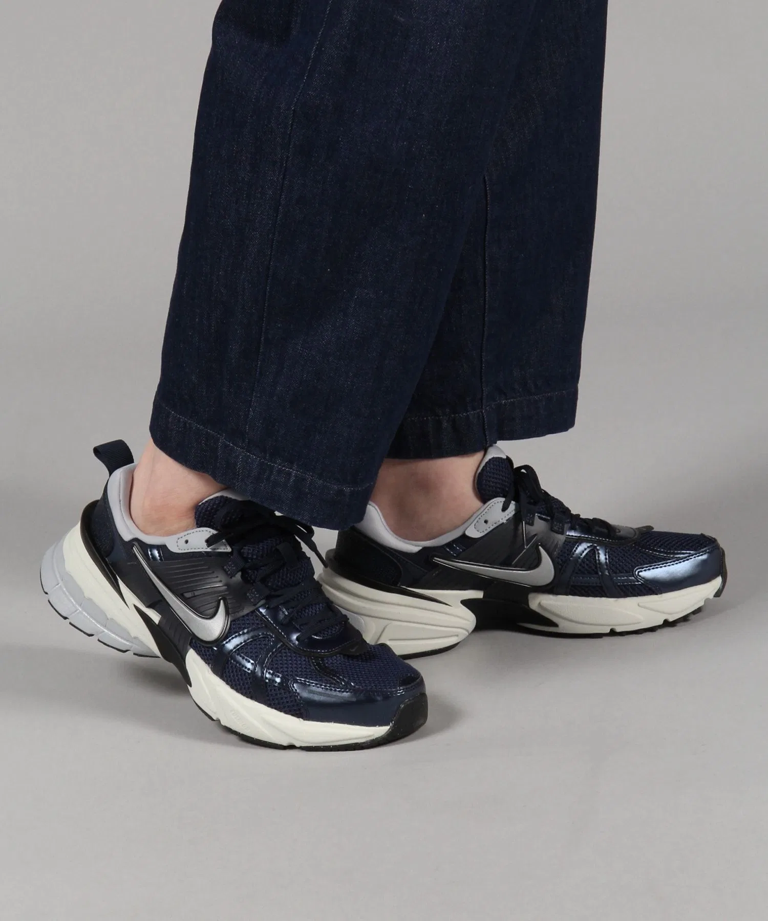 Мужские кроссовки Nike V2K Run — фото 3
