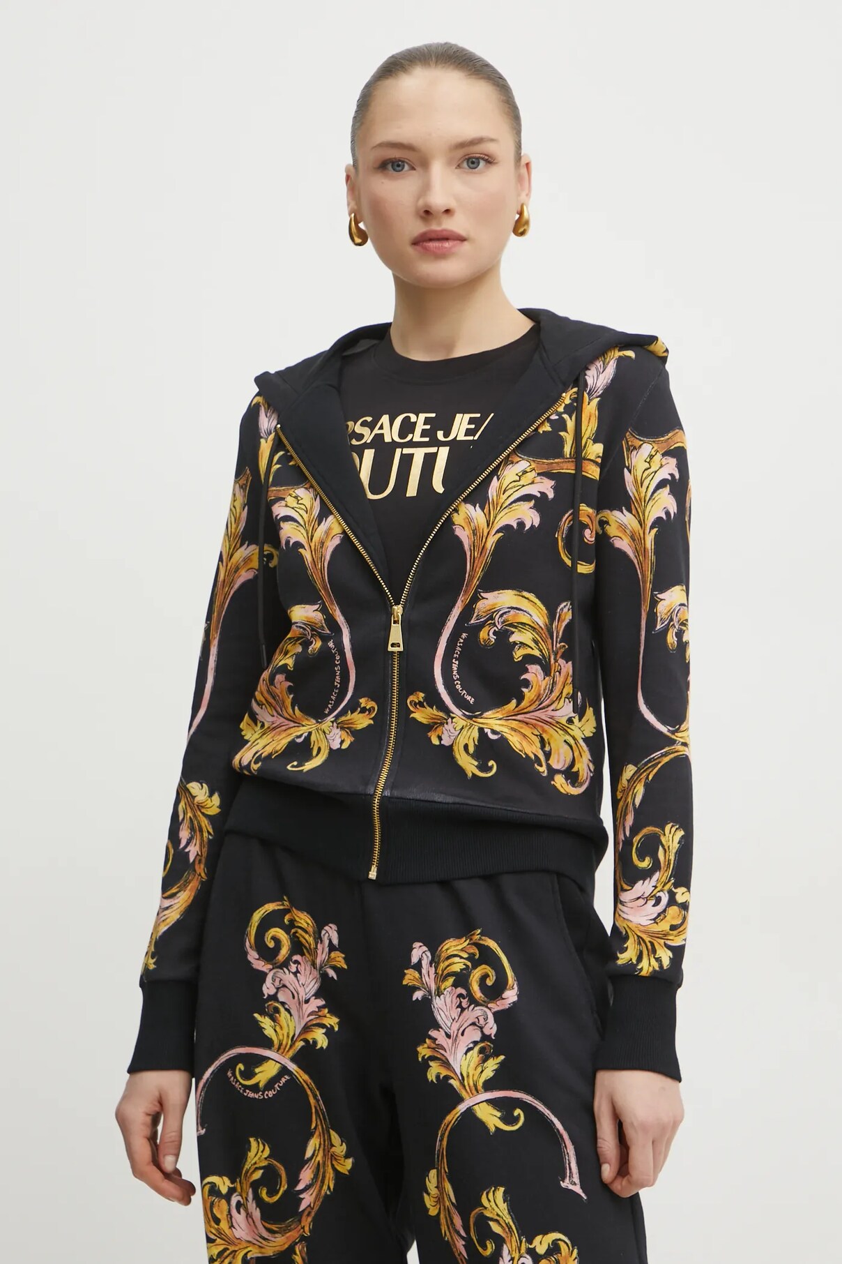 

Хлопковая толстовка Versace Jeans Couture, черный