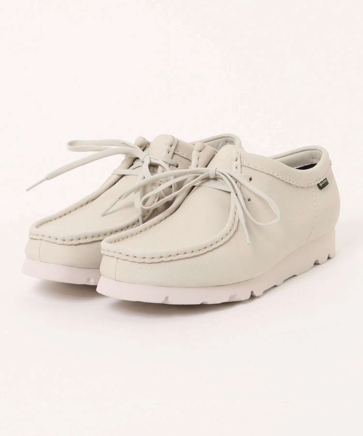 Унисекс мокасины из замши Clarks Wallabee GTX с водонепроницаемой мембраной белые
