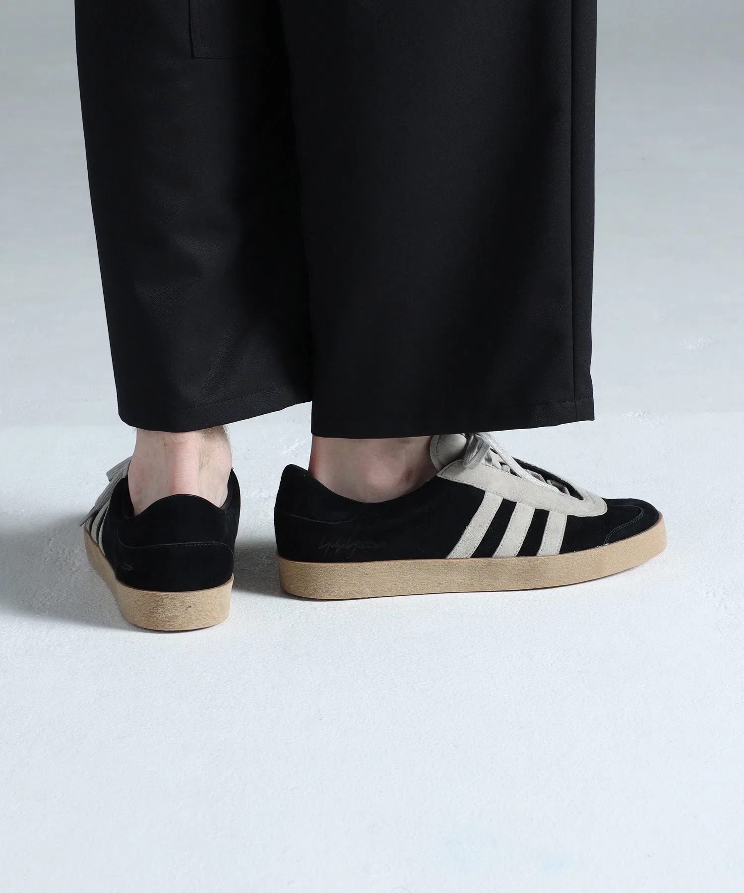 Унисекс кроссовки из козьей замши Y-3 GAZELLE чёрные — фото 2
