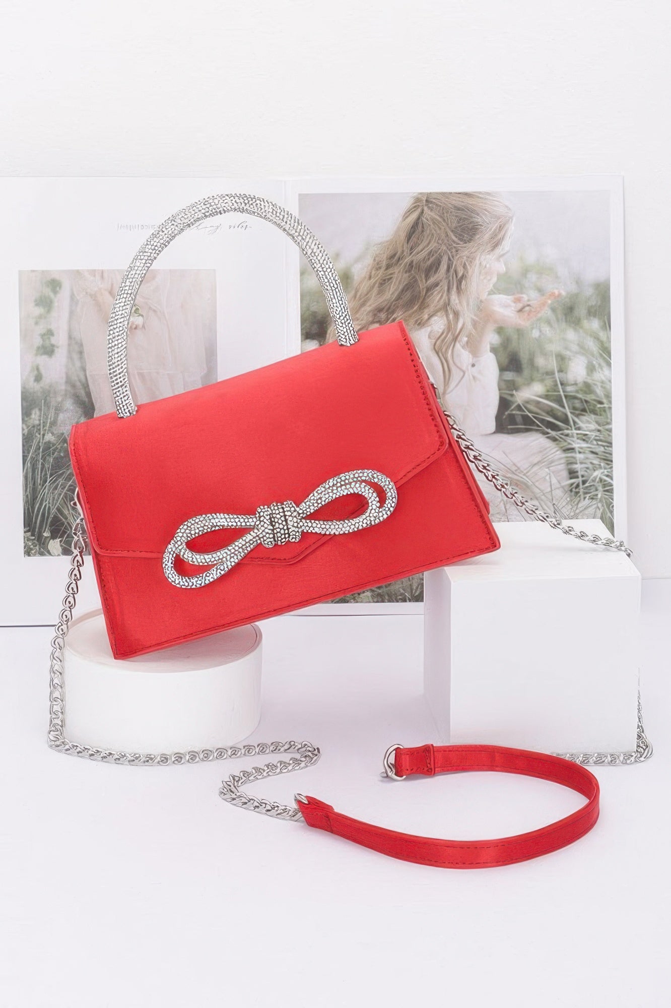 

Сумка с клапаном и ручкой из стразовой ленты FASHNZFAB, красный