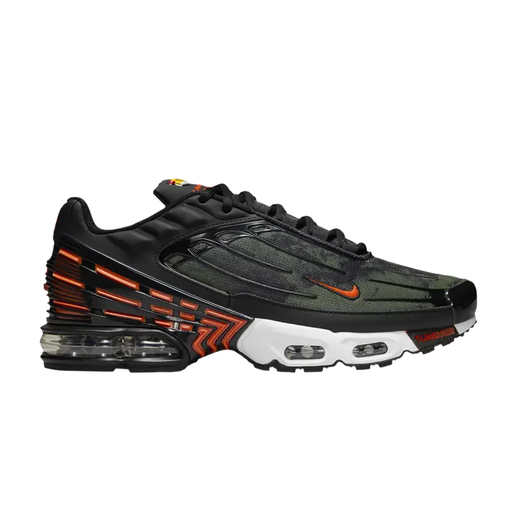 

Кроссовки Air Max Plus 3, цвет Black Safety Orange Camo