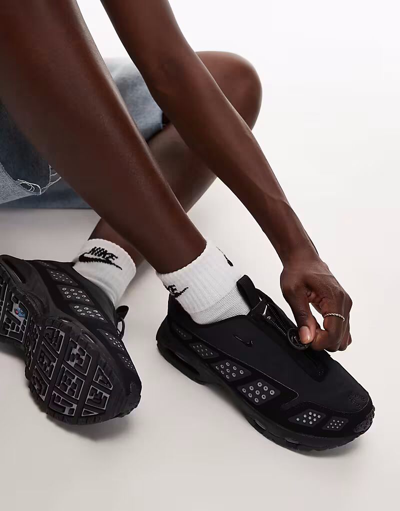Кроссовки унисекс Nike Air Max SNDR черного и серебристого цветов — фото 3