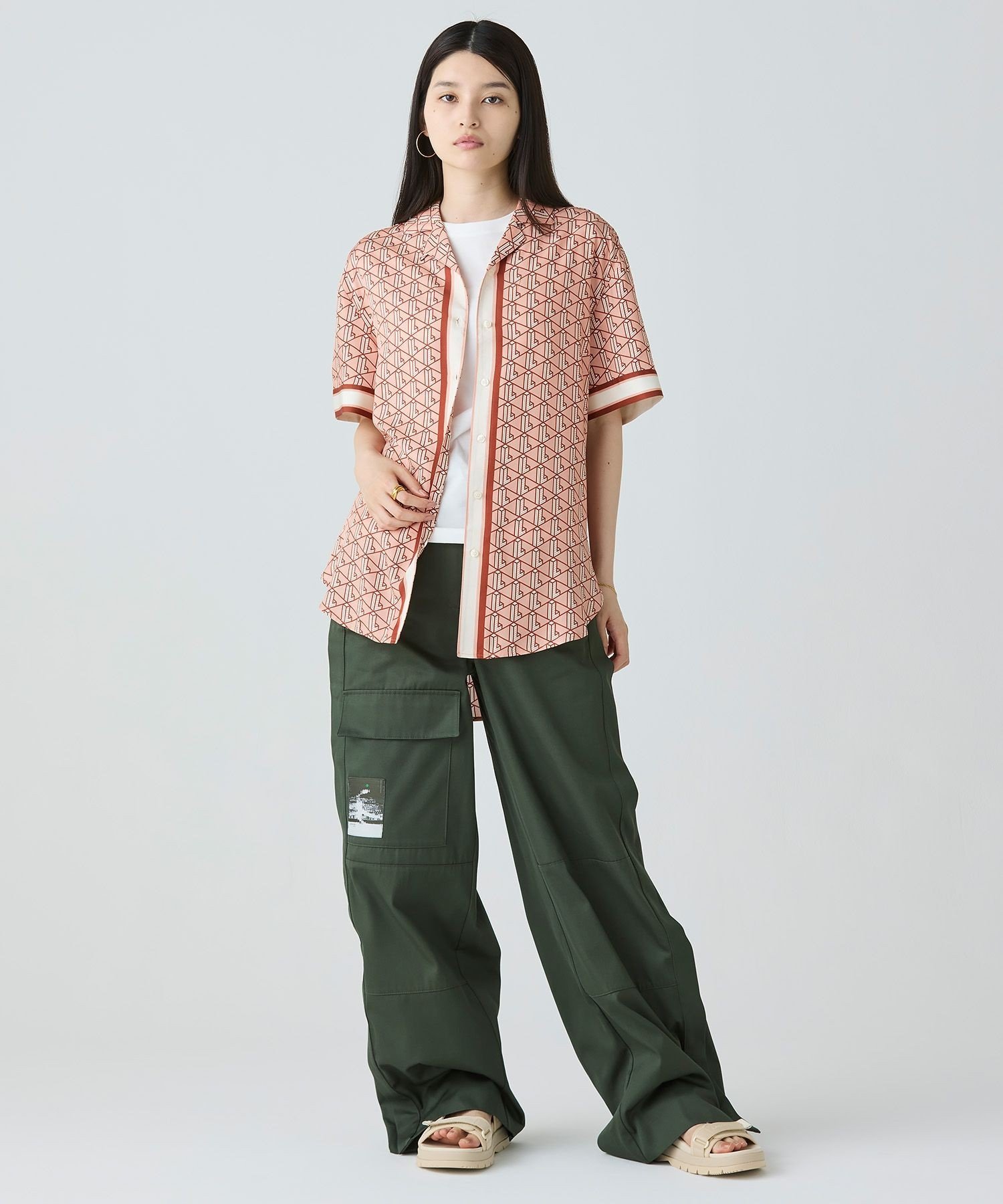 Женская рубашка Lacoste с открытым воротником и монограммой, розовая — фото 2