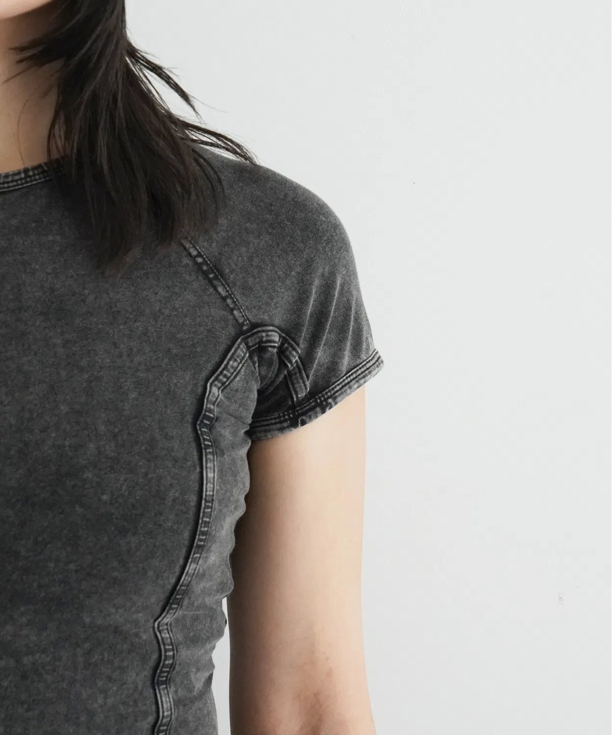 Футболка Diesel T-Lynne Slim Fit с U-образным вырезом, черная — фото 3