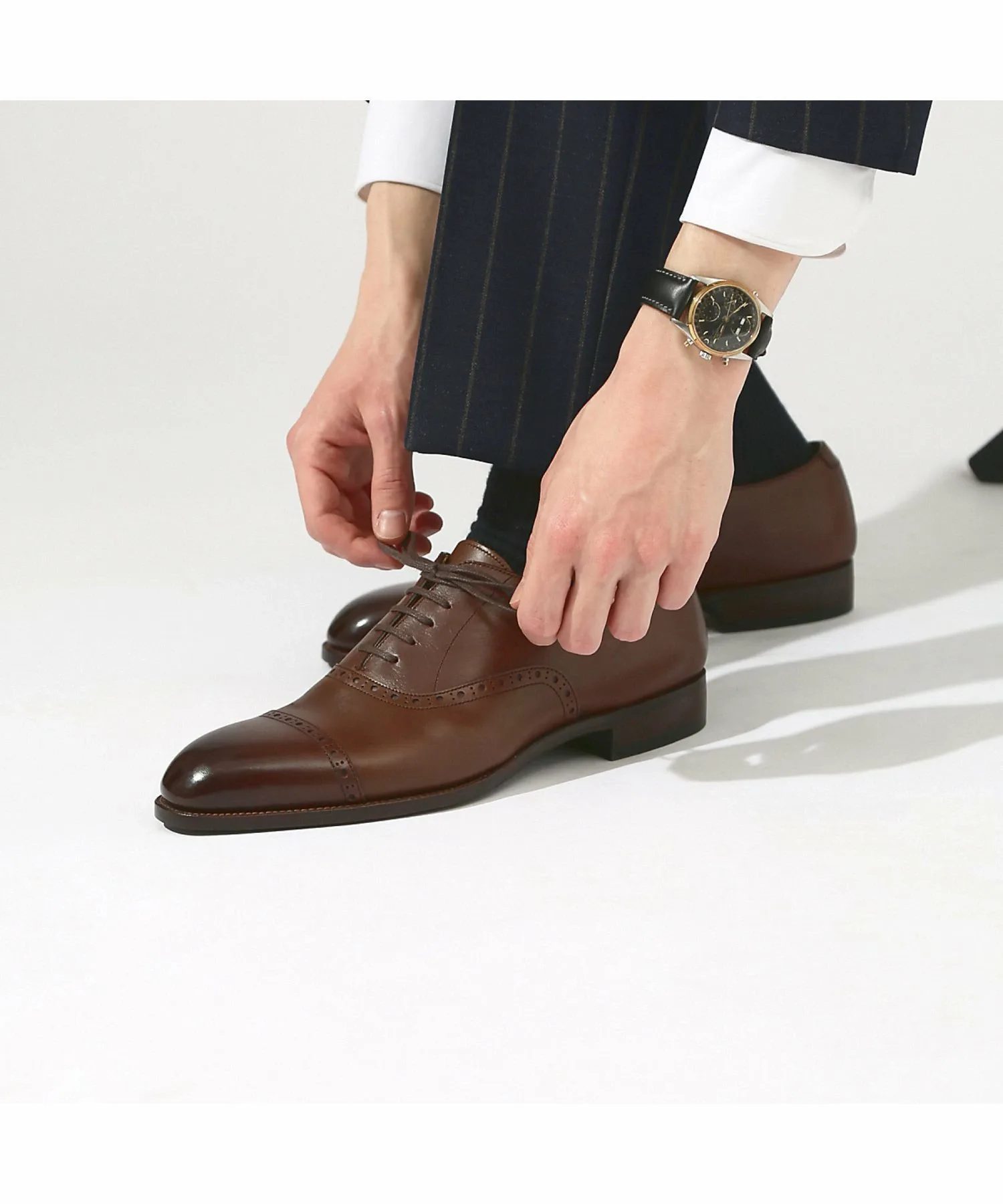Классические туфли из телячьей кожи с перфорированным мыском Designworks, Dark brown