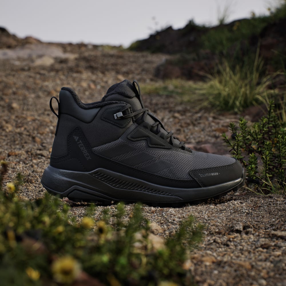 Ботинки Adidas Terrex Anylander CLIMAWARM+ Hiking Shoes, цвет Carbon/Core Black/Grey Six — фото 2