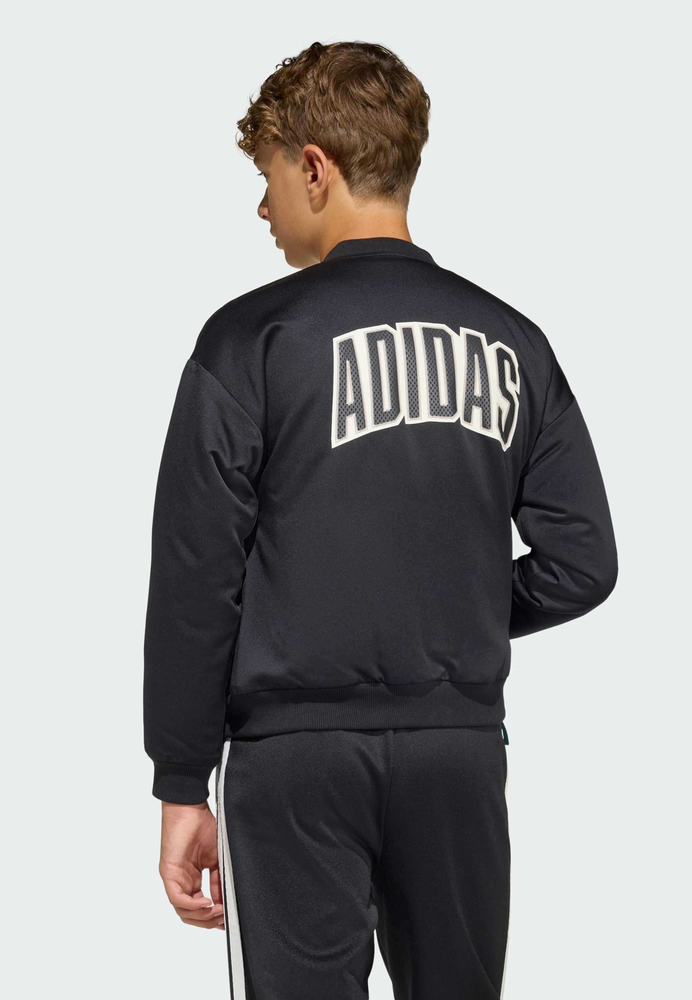 Adidas Sportswear Куртка Outdoor в цвете Black — фото 2