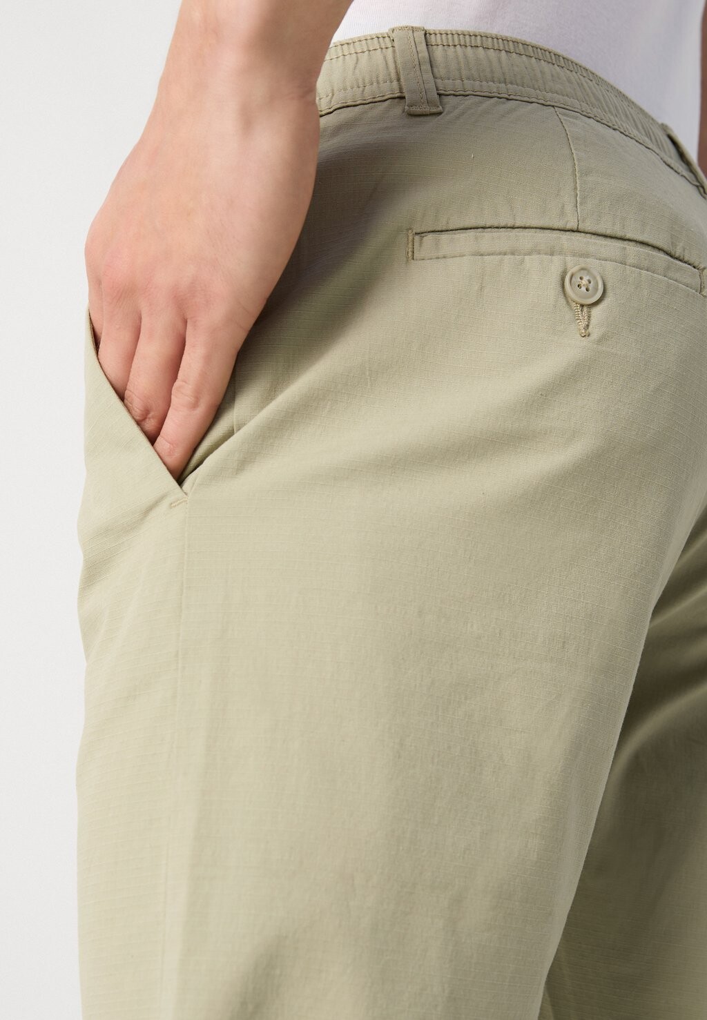 

Брюки Cropped Pants Lindbergh, оливковые