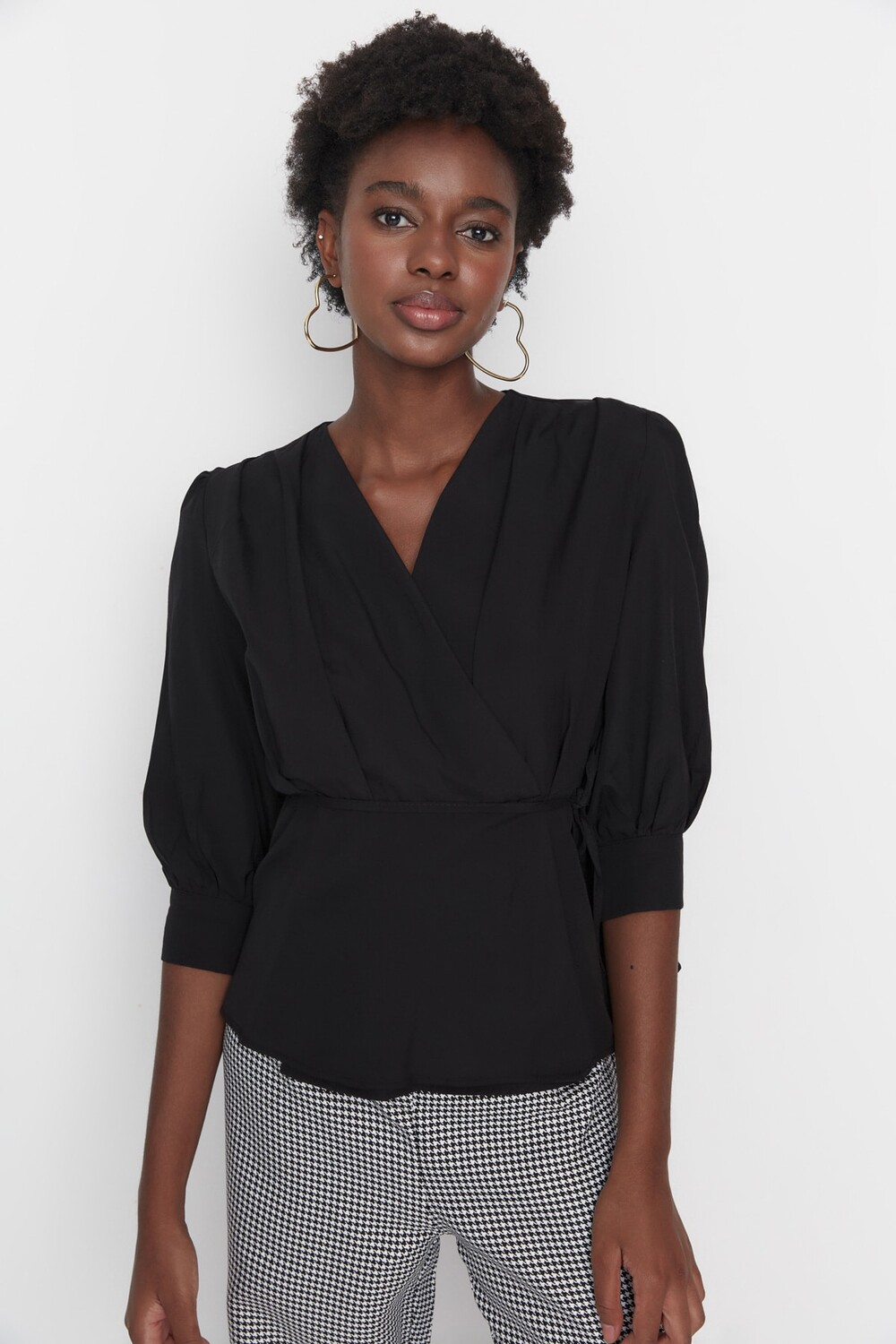 

Тканая блузка с деталями Black Tie Trendyol, черный