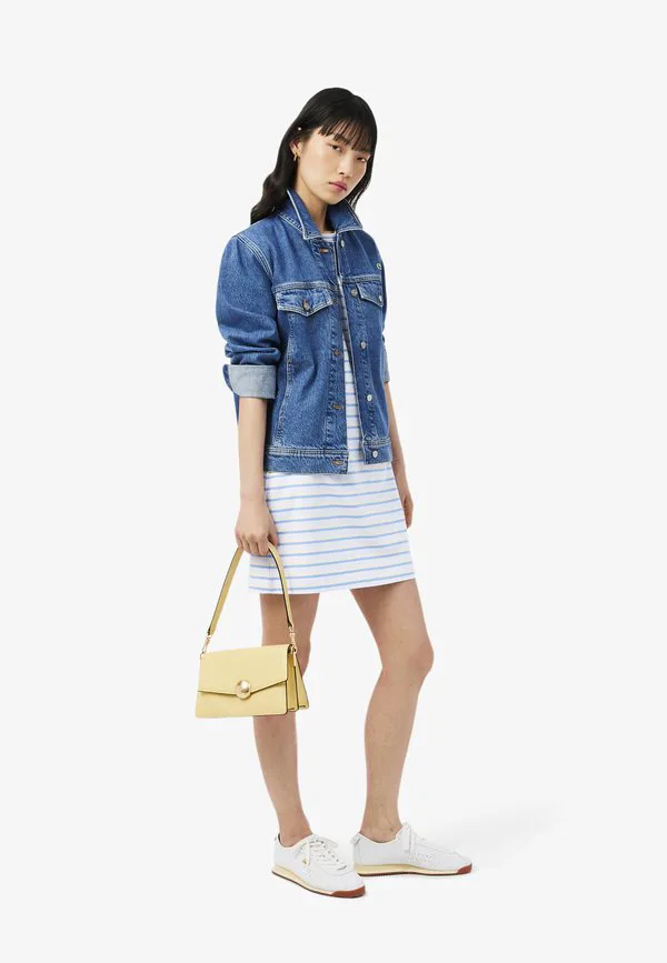 Платье трикотажное Lacoste Bleu Clair Bleu Jaune-Bi, полосатое, короткое — фото 2