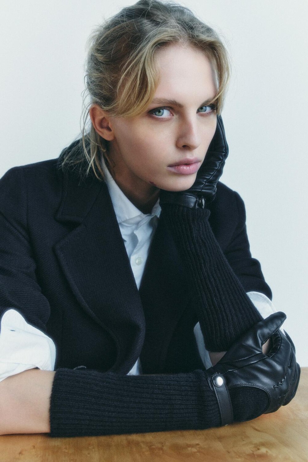 

Длинные контрастные перчатки ZARA, черный