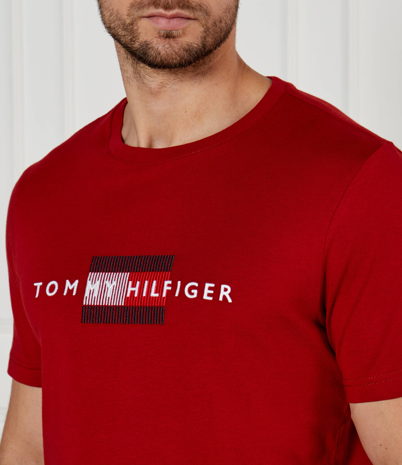 Футболка Tommy Hilfiger FLAG EMBRO Regular Fit, красный — фото 4
