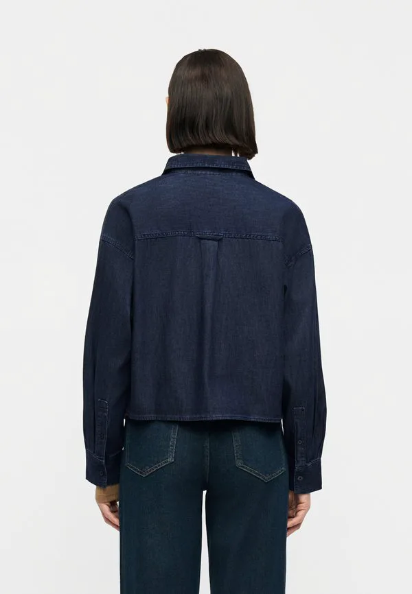 Прямая укороченная рубашка-блузка на пуговицах Gap, Dark Wash — фото 3