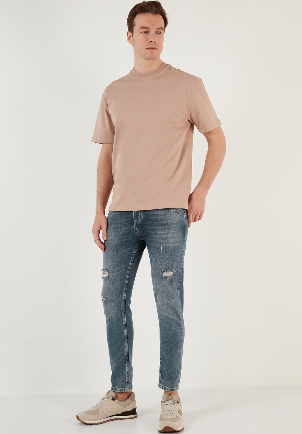 

Базовая футболка Regular Fit Buratti, песочный