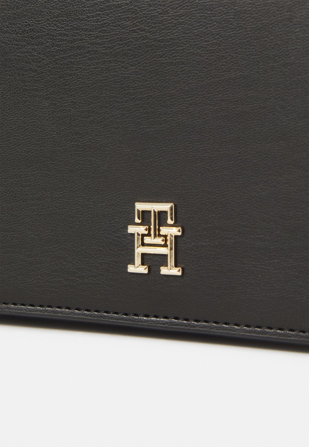 

Кошелек DISTINCT TRAVEL WALLET Tommy Hilfiger, черный