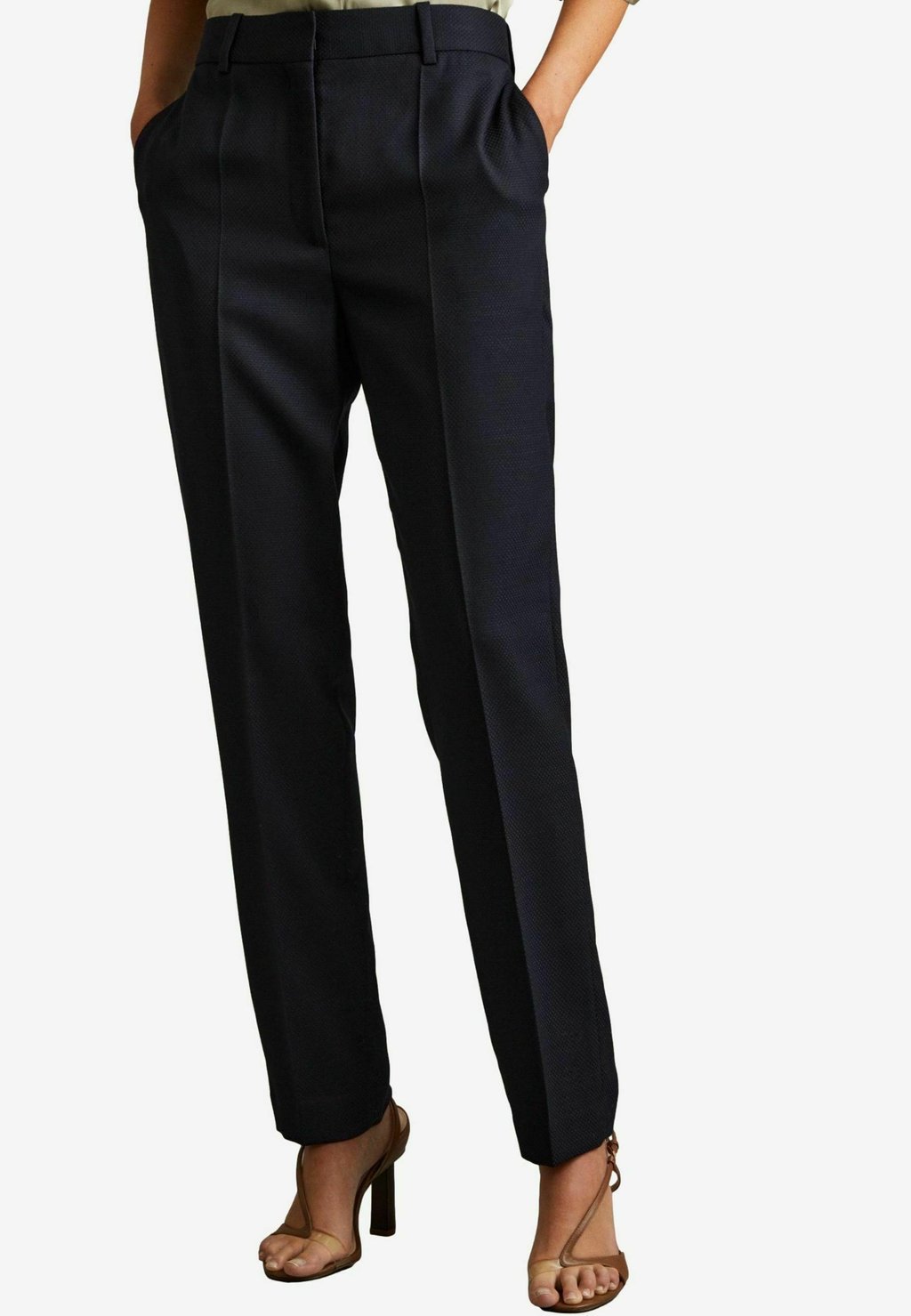 

Брюки REGULAR FIT - HALLIE TEXTURED Reiss, синий