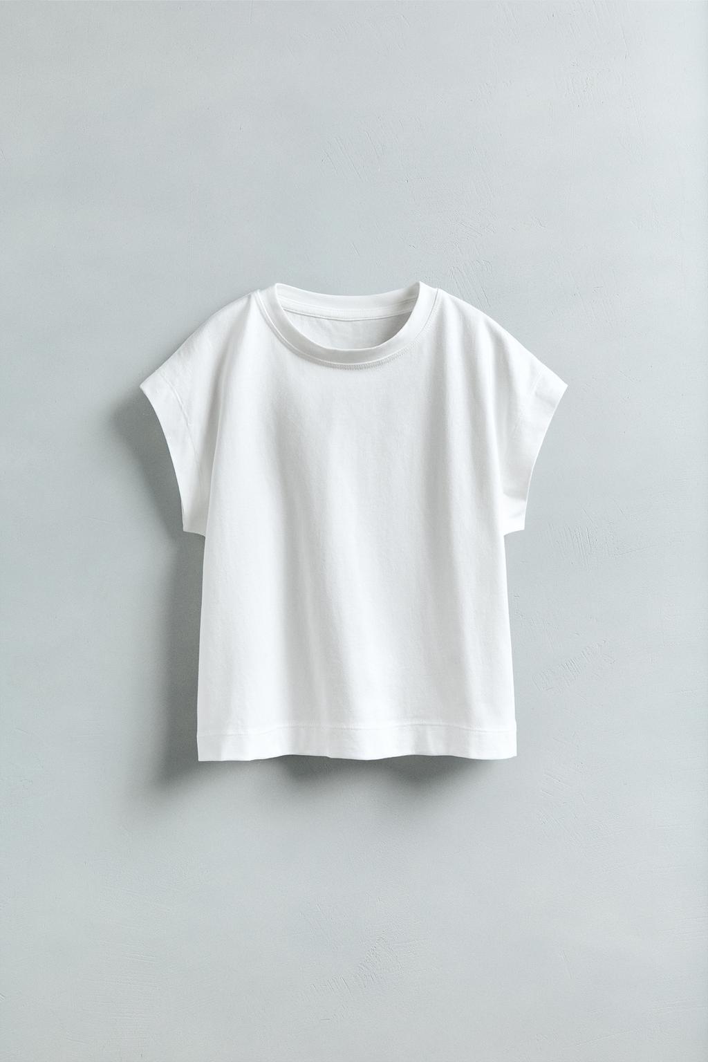 

Однотонная футболка с язычком ZARA, белый