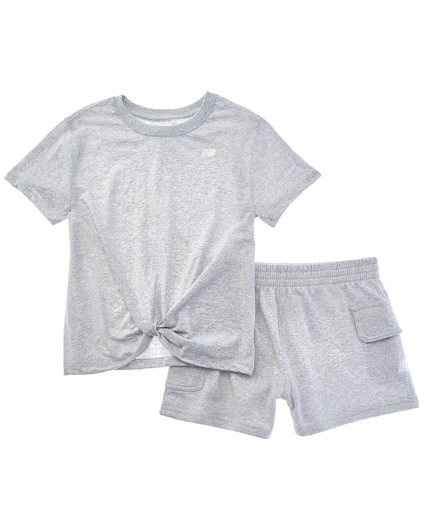 

New Balance Комплект из футболки и флисовых шорт, серый