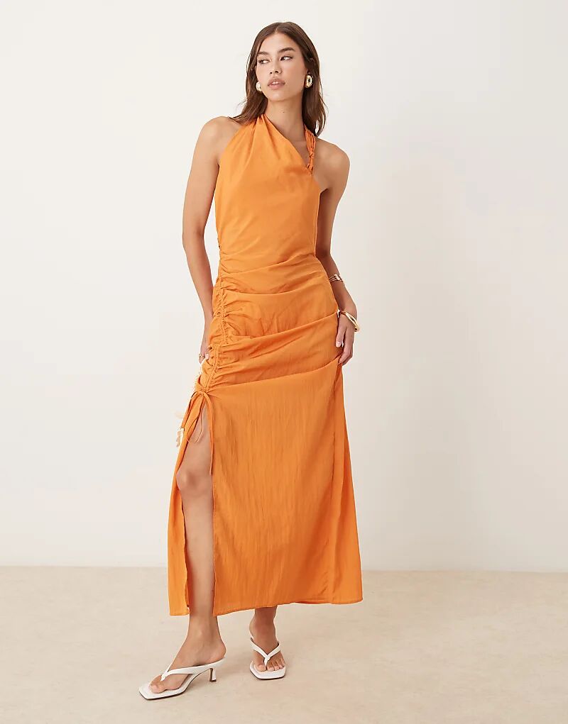 

Асимметричное платье миди ASOS DESIGN с присборенными боковыми швами оранжевого цвета