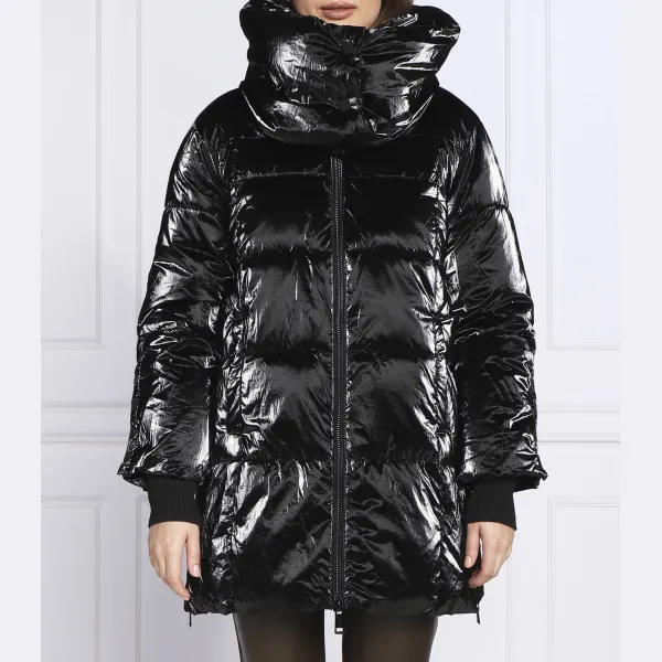 

Куртка Matilde классического кроя Guess, черный