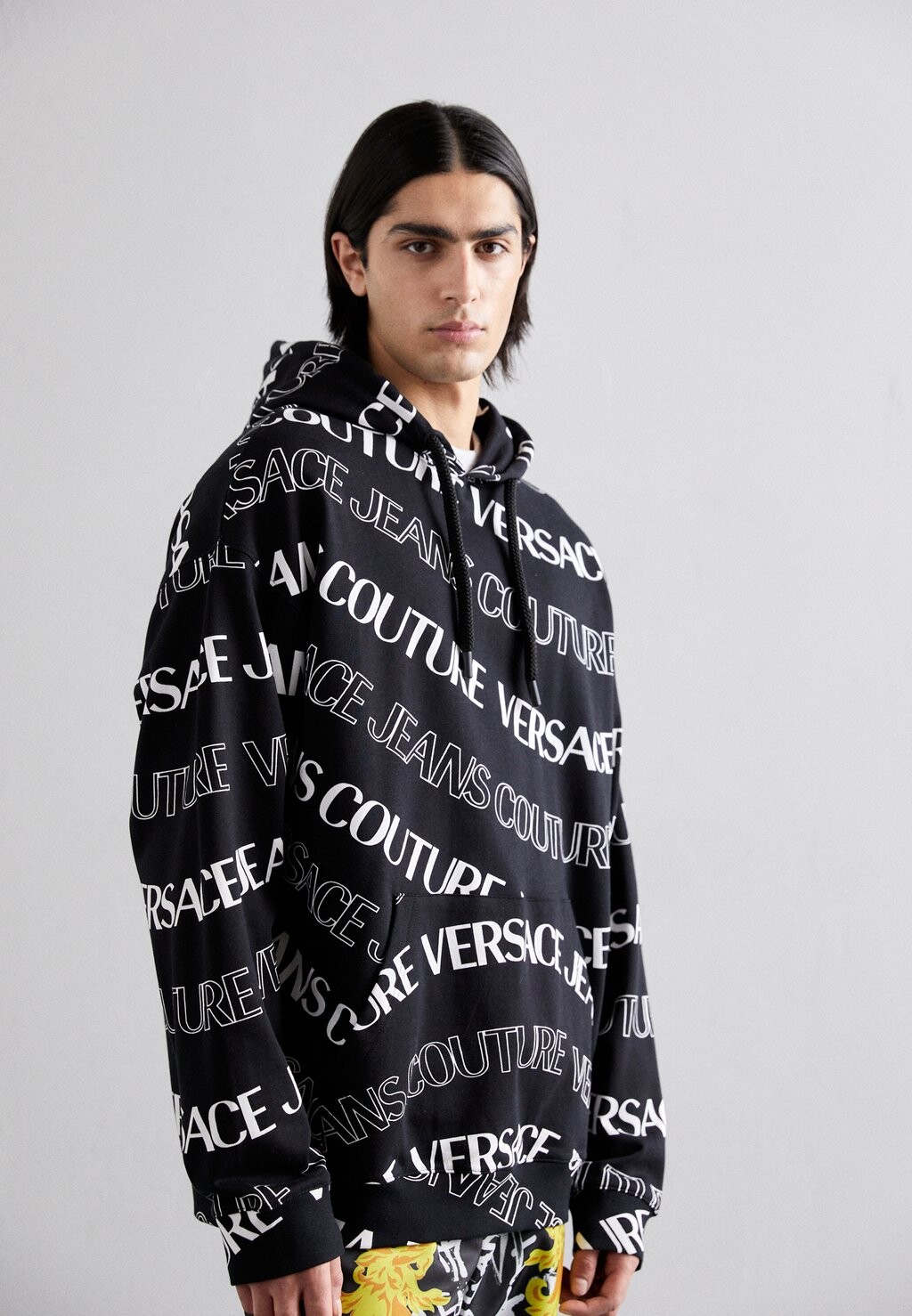 

Толстовка Versace Jeans Couture, черный