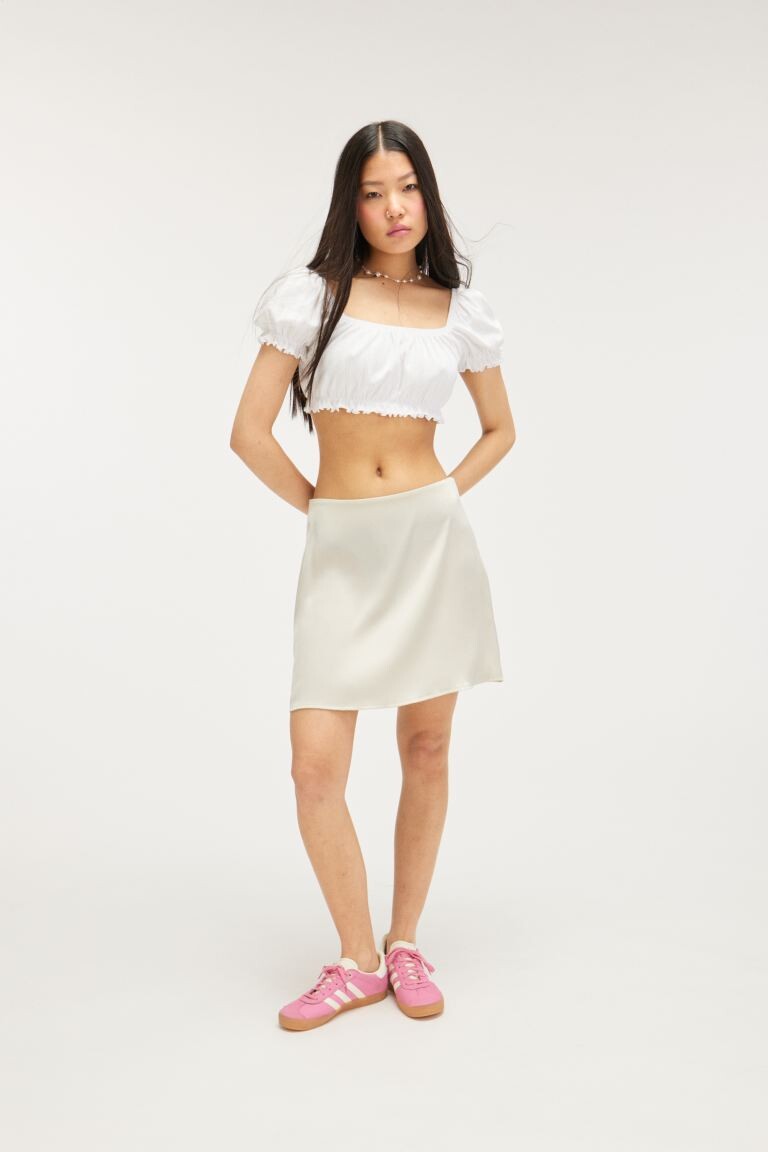 

Мини-Юбка из атласа Monki, белый