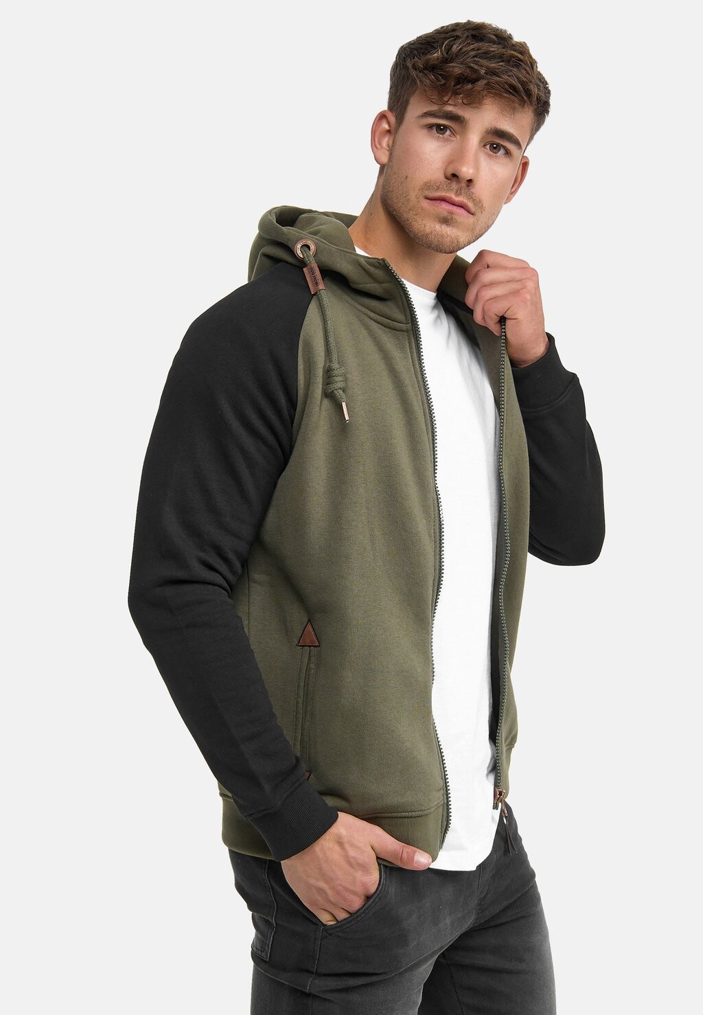 

Толстовка ARBUTUS INDICODE JEANS, темно-зеленый