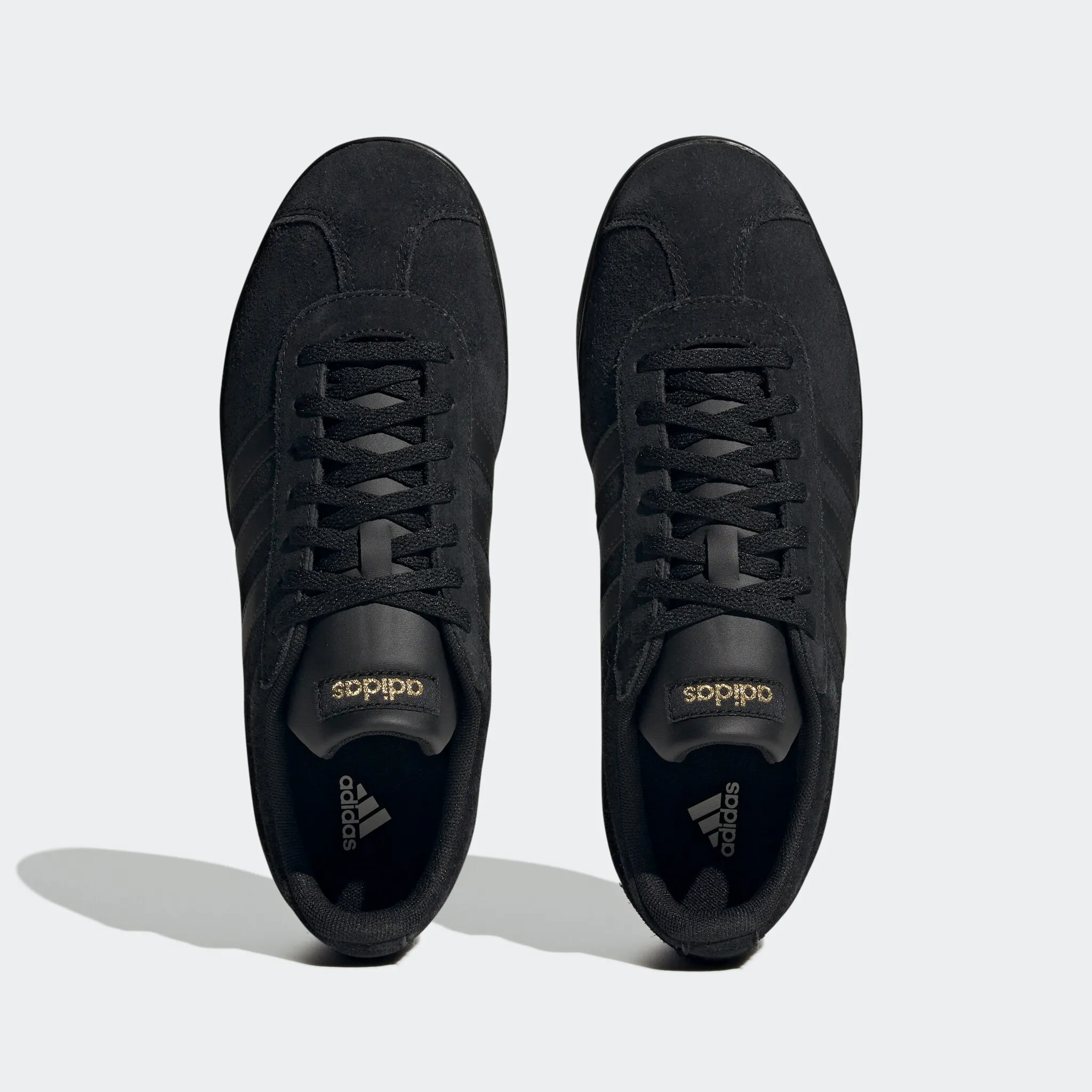 Кроссовки Adidas Sportswear "VL COURT 2.0", дизайн по стопам Adidas Samba, цвет Core Black / Core Black / Gold Metallic — фото 4