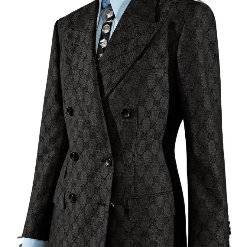Деловой костюм женский Gucci, классический крой, графитовый — фото 4