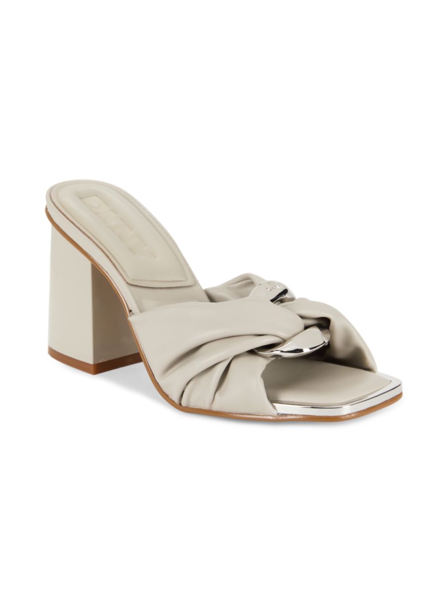 Сандалии Silas с цепочкой и блочным каблуком DKNY, цвет Satin Grey — фото 2