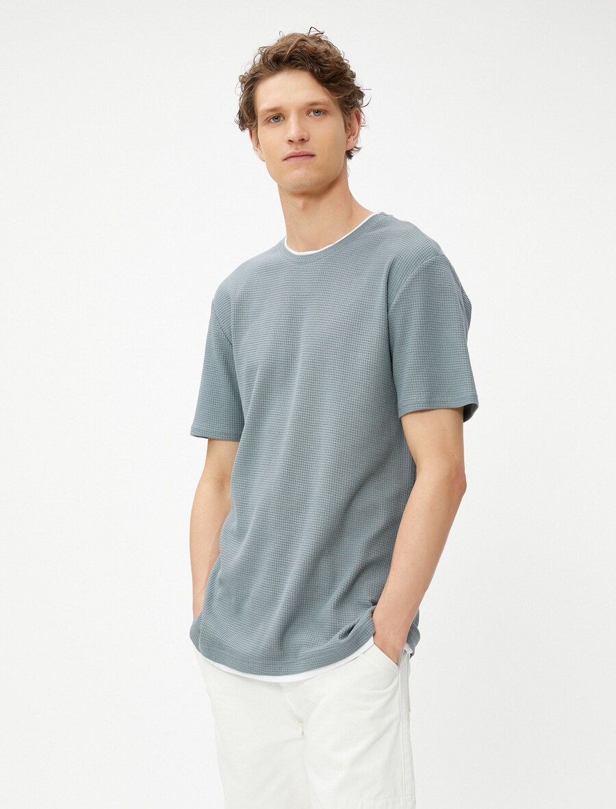 

Классическая футболка Koton Shirt, серый