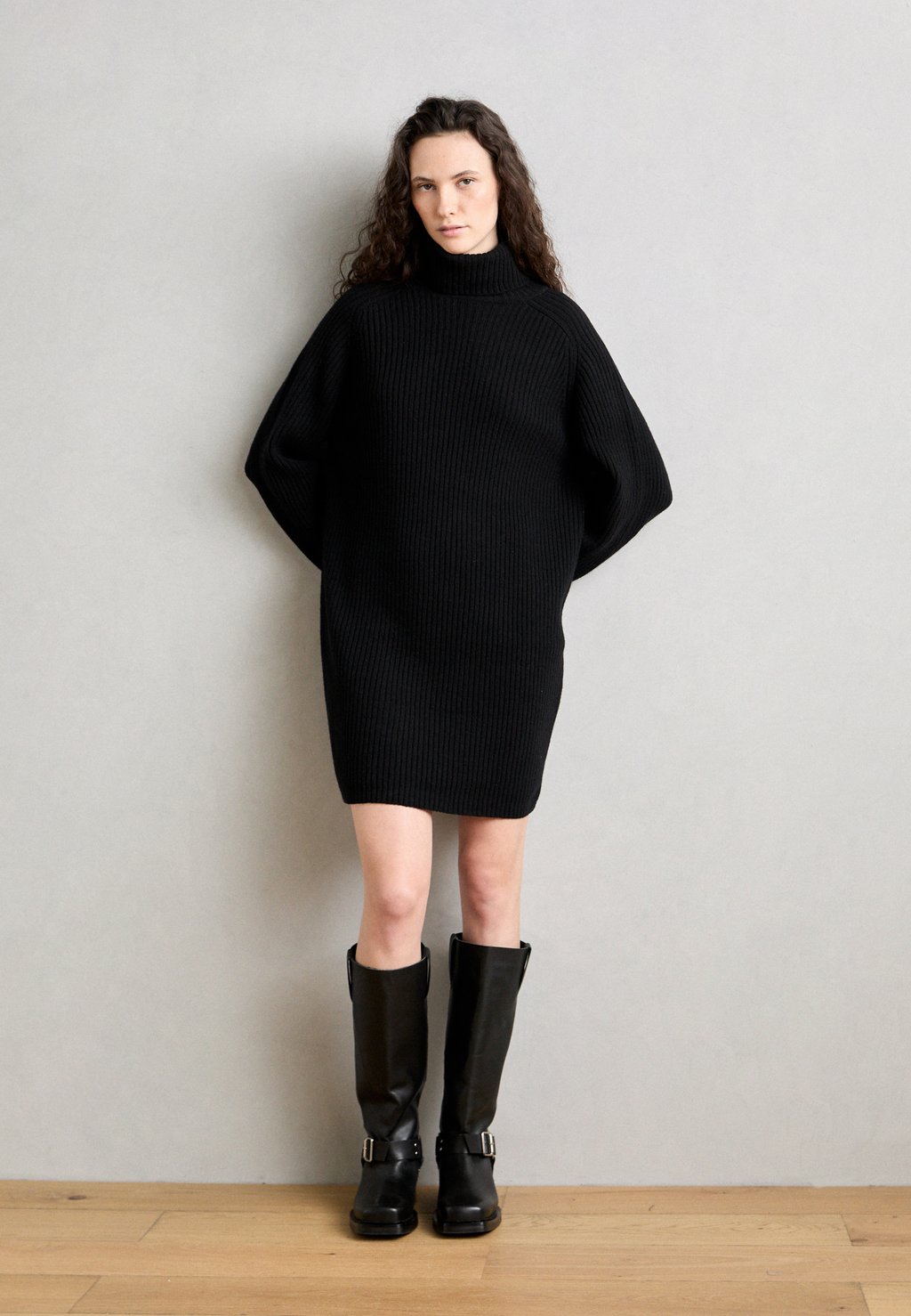 

Платье-джемпер DRESS MIDI LONGSLEEVE TURTLENECK Marc O'Polo, черный