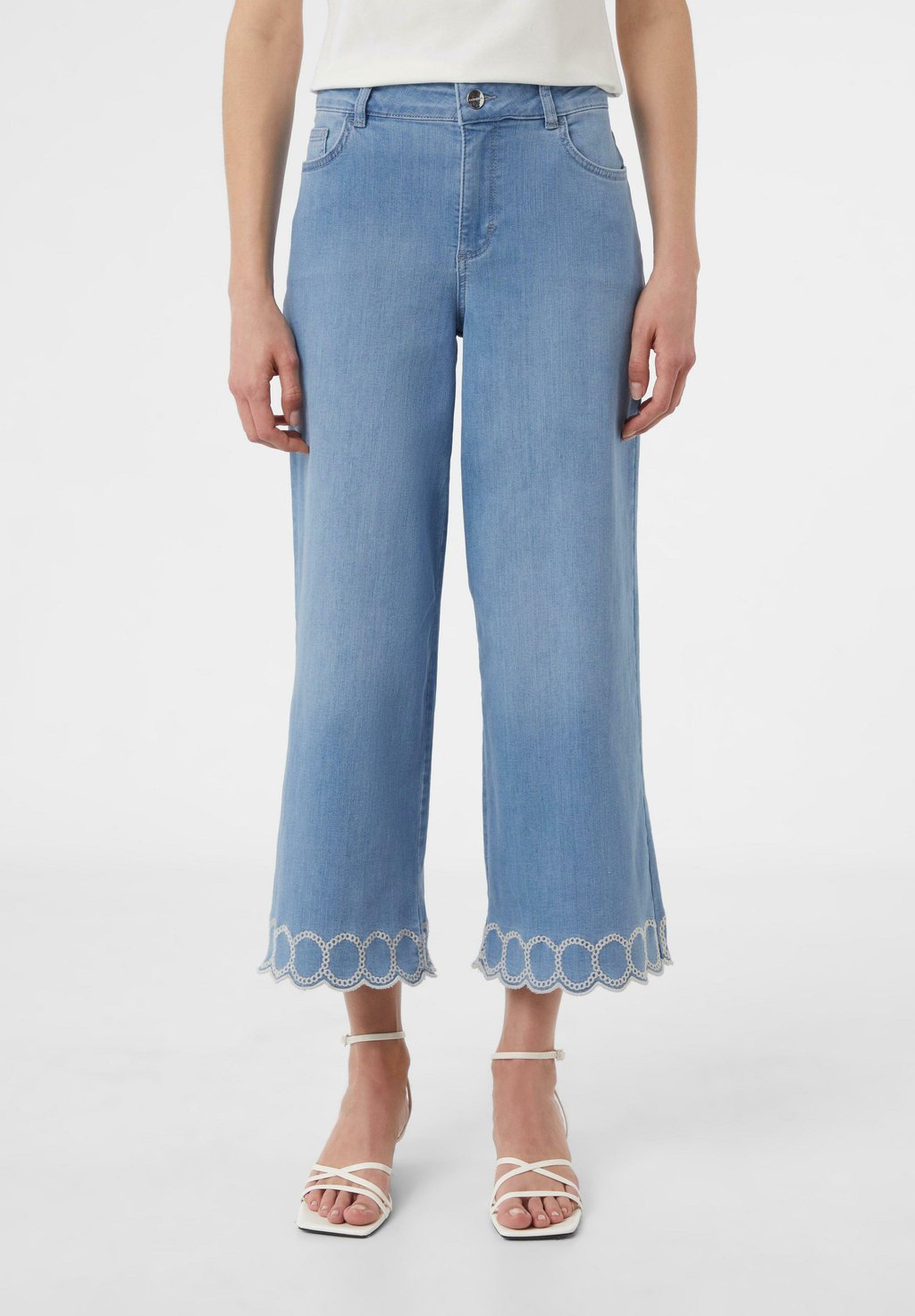 

Расклешенные джинсы IM LOOSE FIT MIT STICKEREI AM SAUM comma, синий