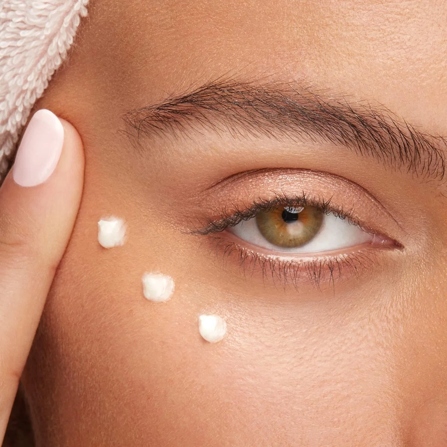 Бальзам для контура глаз против морщин «Sublime Youth Eyes» с ретинолом от KIKO Milano Kiko Milano — фото 4