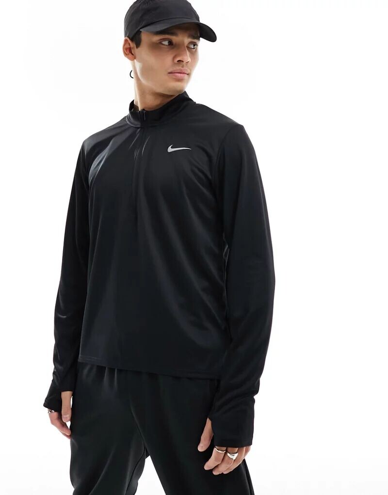 

Черная беговая футболка с полумолнией Nike Dri-FIT Pacer