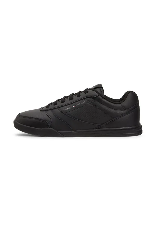 Сочетайте кроссовки на каблуках с кожаными кроссовками. Tommy Hilfiger, Black