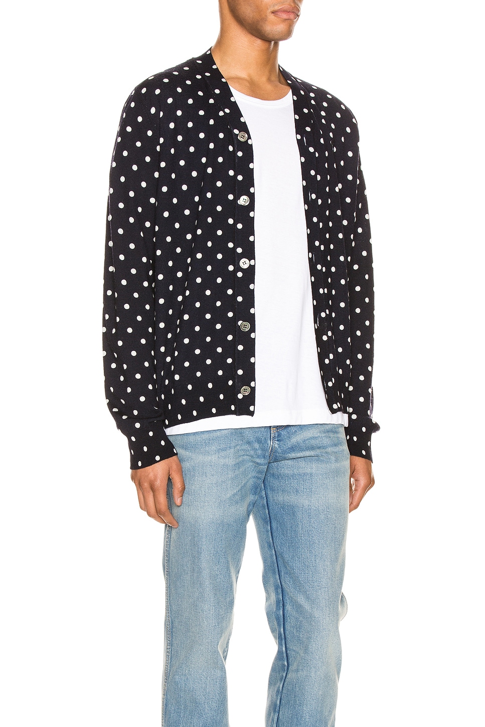Кардиган из шерсти с принтом в горох и черной эмблемой Comme Des Garcons Play, Navy & Natural — фото 3
