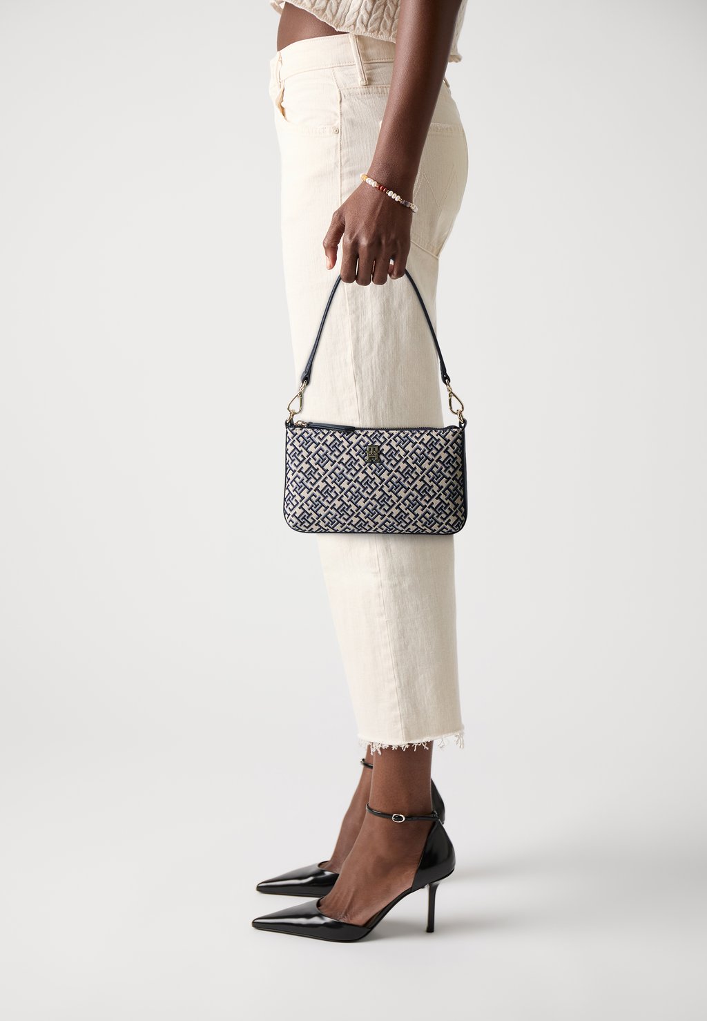 

Сумка SHOULDER POUCH Tommy Hilfiger, синий