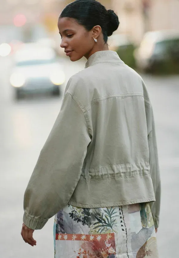 Куртка Regular fit funnel neck zip through drawstring jacket Next, хаки зеленый
