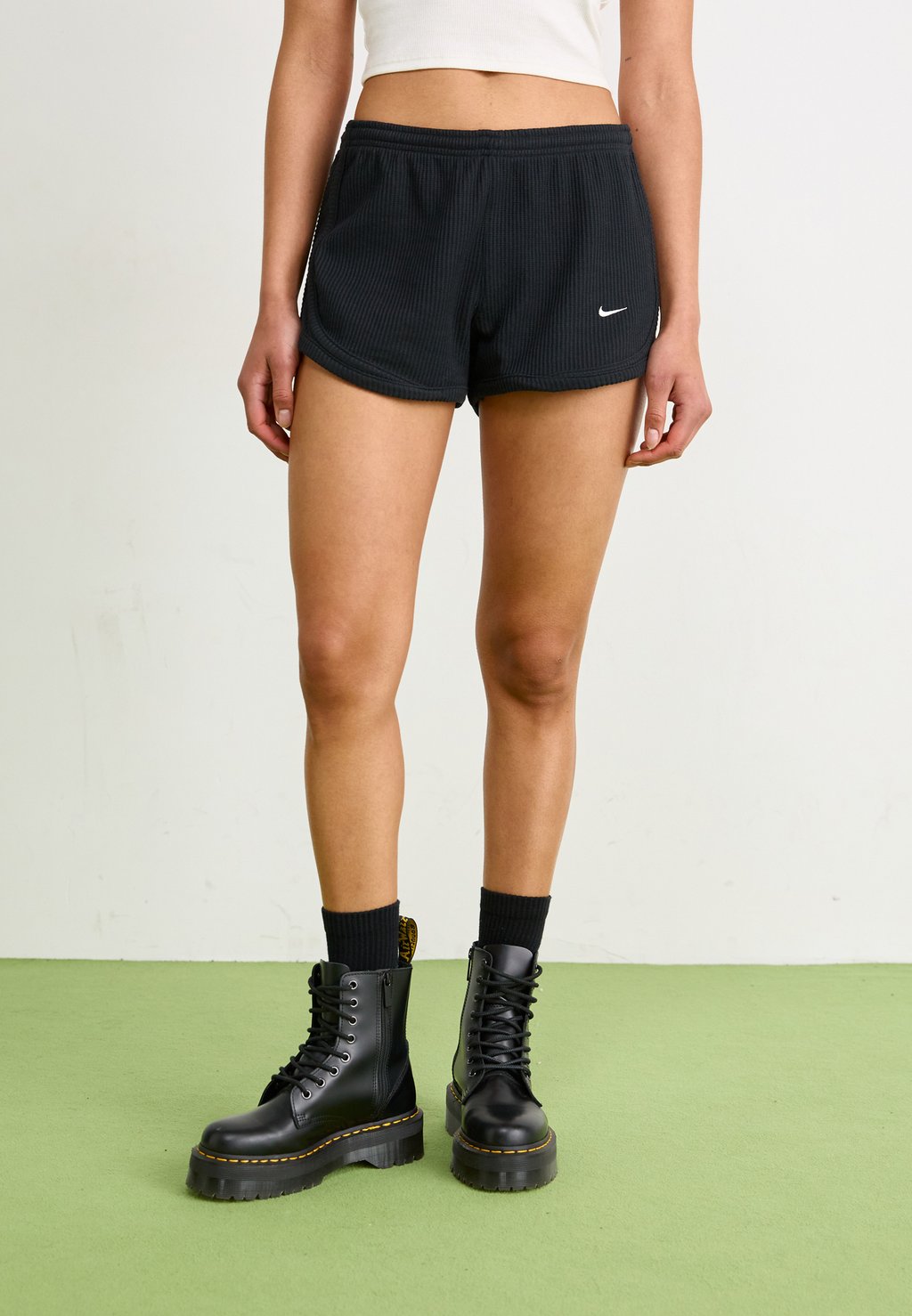 

Шорты SHORT Nike Sportswear, черный